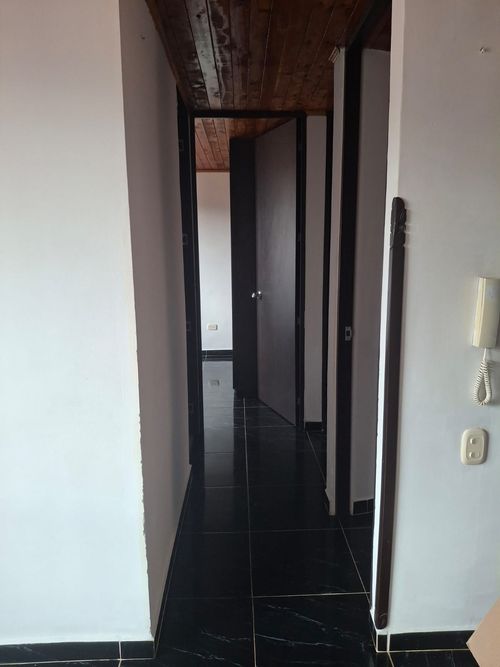 Apartamento de 3 alcobas en venta en Co. Miraflores, Piedecuesta, 50 m² · foto 4 de 9