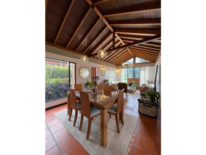 Casa de 3 alcobas en venta en El Retiro, 210 m² · foto 2 de 18