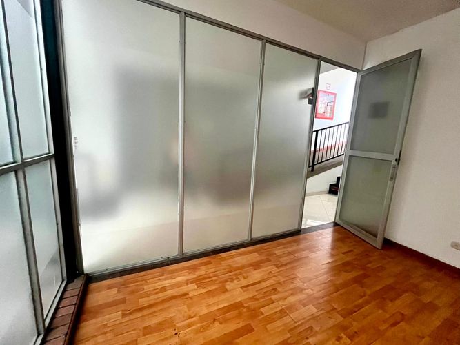 Oficina en venta en Sector Galeria Central, Pereira, 9 m² · foto 2 de 3