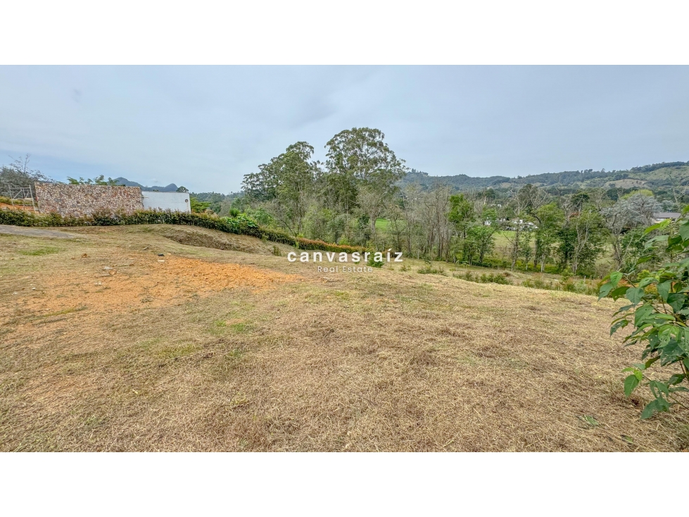 Land in Llano Grande (1800 m²) for Sale