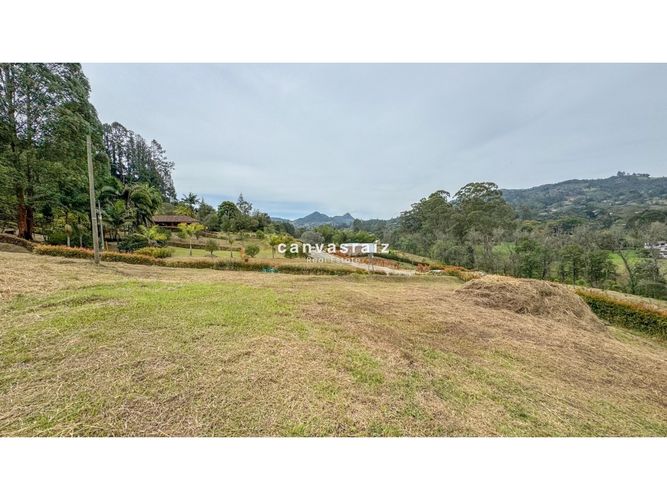 Lote en venta en Llano Grande, Rionegro, 1800 m² · foto 5 de 9