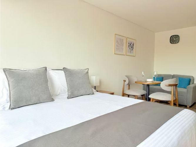 Apartaestudio en venta en Chicó Navarra, Bogotá, 27 m² · foto 3 de 24