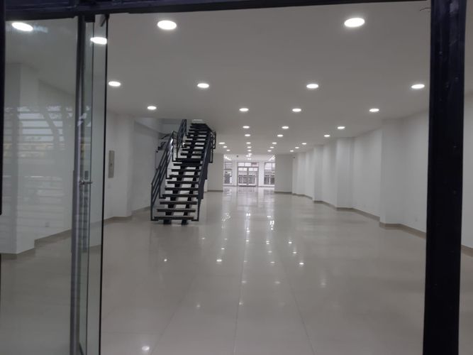 Edificio en venta en Los Libertadores, Cali, 1730 m² · foto 7 de 21