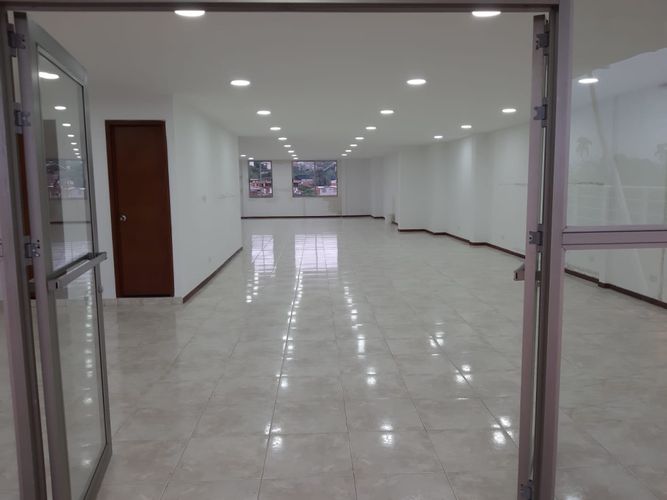 Edificio en venta en Los Libertadores, Cali, 1730 m² · foto 12 de 21
