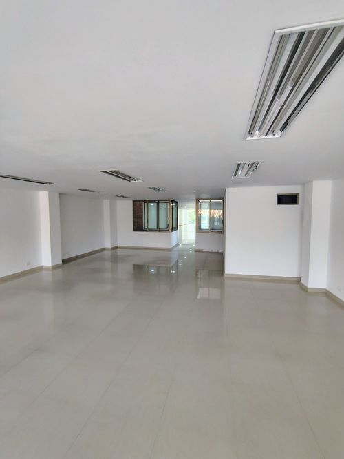 Edificio en venta en Los Libertadores, Cali, 1730 m² · foto 19 de 21