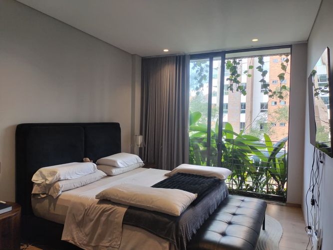 Apartamento de 2 alcobas en venta en El Poblado, Medellín, 122 m² · foto 5 de 15