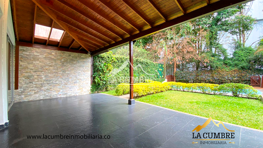 Casa de 3 alcobas en arriendo en El Tesoro, Medellín, 280 m² · foto 5 de 14