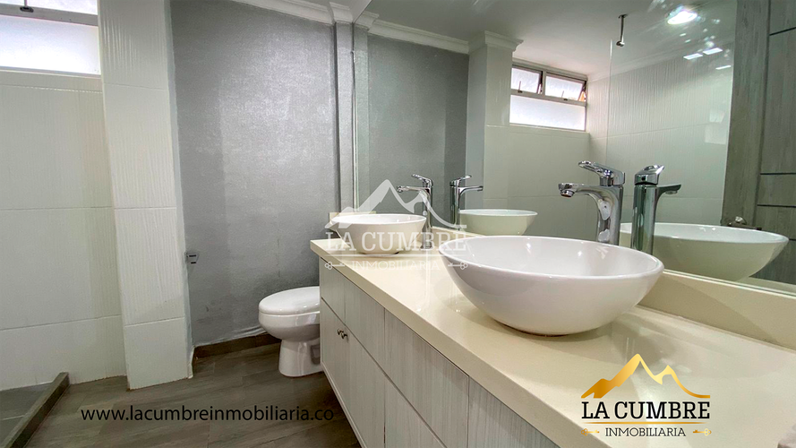 Casa de 3 alcobas en arriendo en El Tesoro, Medellín, 280 m² · foto 7 de 14