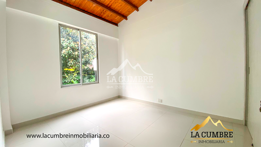 Casa de 3 alcobas en arriendo en El Tesoro, Medellín, 280 m² · foto 10 de 14