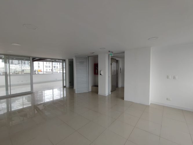 Edificio en arriendo en Cable, Manizales, 670 m² · foto 3 de 24