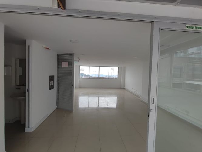 Edificio en arriendo en Cable, Manizales, 670 m² · foto 5 de 24