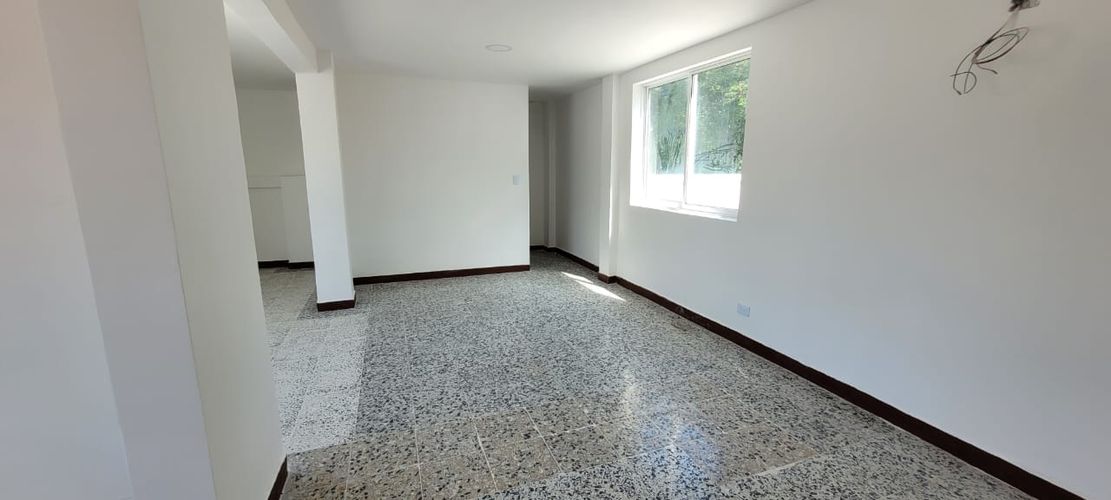 Casa en arriendo en Alamos, Pereira, 726 m² · foto 3 de 13