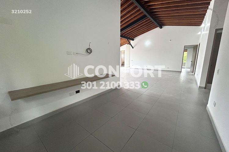 Casa de 4 alcobas en arriendo en San Rafael, Envigado, 330 m² · foto 11 de 24