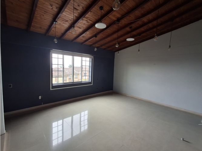 Casa de 5 alcobas en venta en Lagos Del Cacique, Bucaramanga, 650 m² · foto 2 de 24
