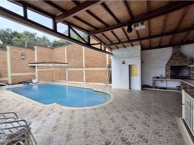 Casa de 5 alcobas en venta en Lagos Del Cacique, Bucaramanga, 650 m² · foto 11 de 24