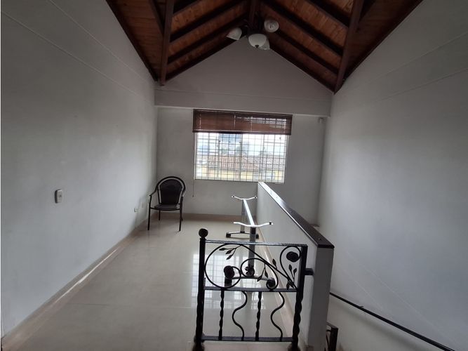 Casa de 5 alcobas en venta en Lagos Del Cacique, Bucaramanga, 650 m² · foto 16 de 24