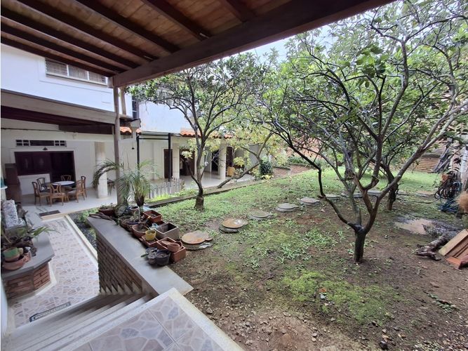 Casa de 5 alcobas en venta en Lagos Del Cacique, Bucaramanga, 650 m² · foto 17 de 24