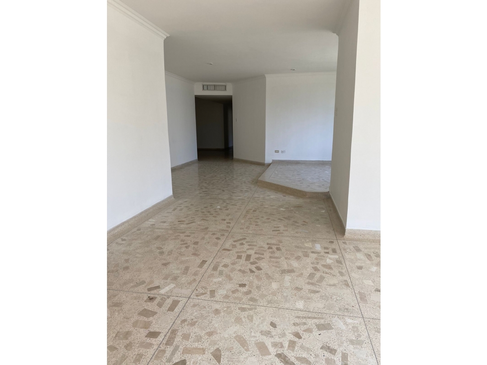 Apartamento en venta en Altos Del Prado, Barranquilla · foto 2 de 19