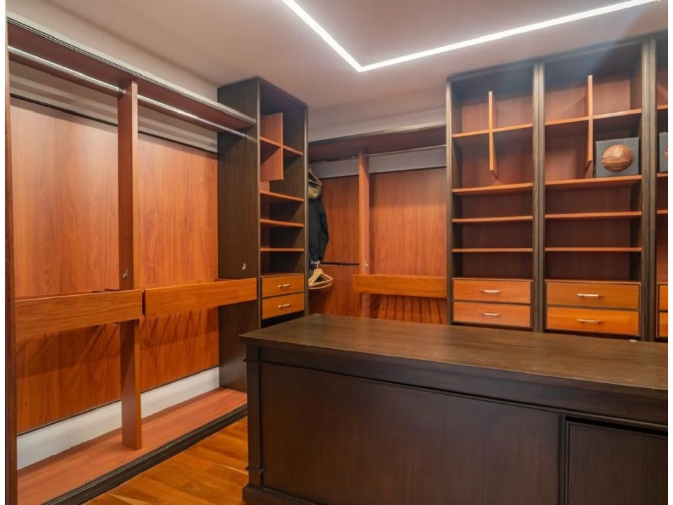 Apartamento en venta en El Poblado, Medellín · foto 18 de 24