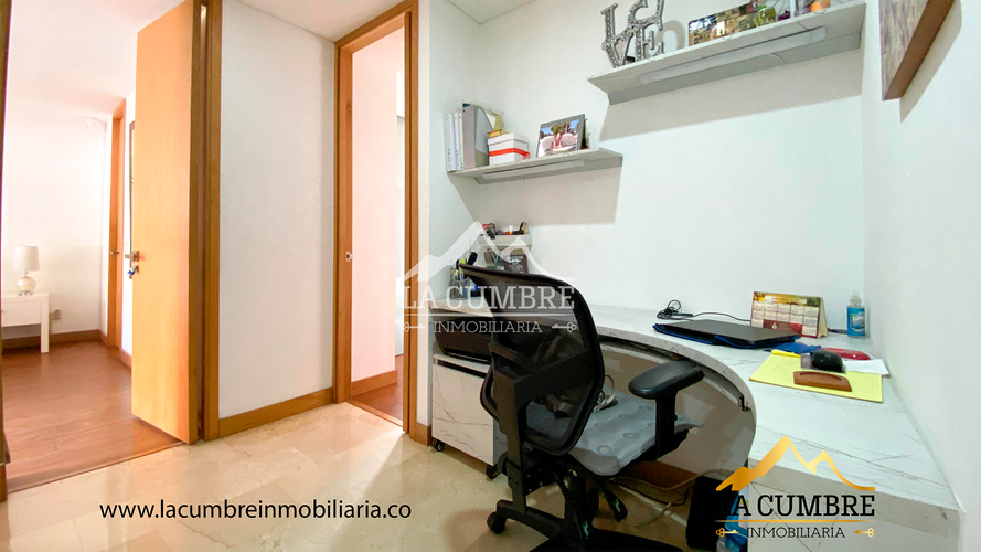 Apartamento de 3 alcobas en arriendo en Los Parra, Medellín, 135 m² · foto 10 de 12