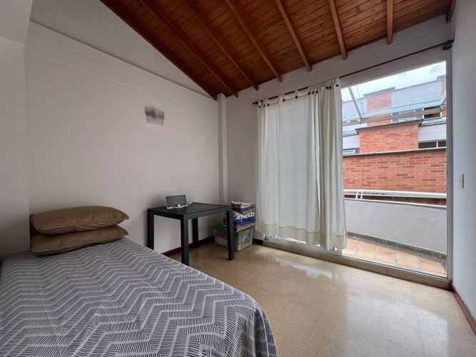 Casa de 4 alcobas en venta en Loma Benedictinos, Envigado, 186 m² · foto 12 de 18