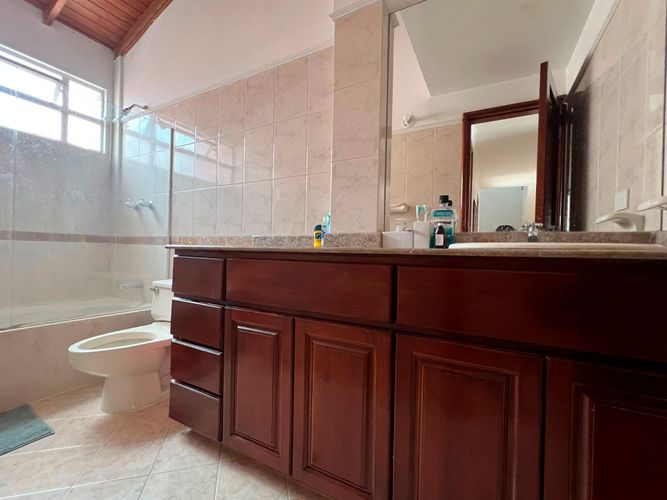 Casa de 4 alcobas en venta en Loma Benedictinos, Envigado, 186 m² · foto 15 de 18