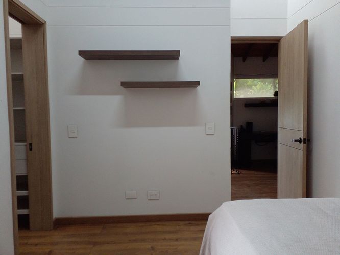 Casa de 3 alcobas en arriendo en El Portal, Envigado, 240 m² · foto 4 de 20