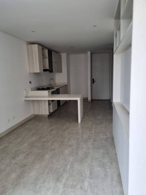 Apartamento de 1 alcoba en arriendo en Loma De Los Gonzalez, Medellín, 55 m² · foto 2 de 10