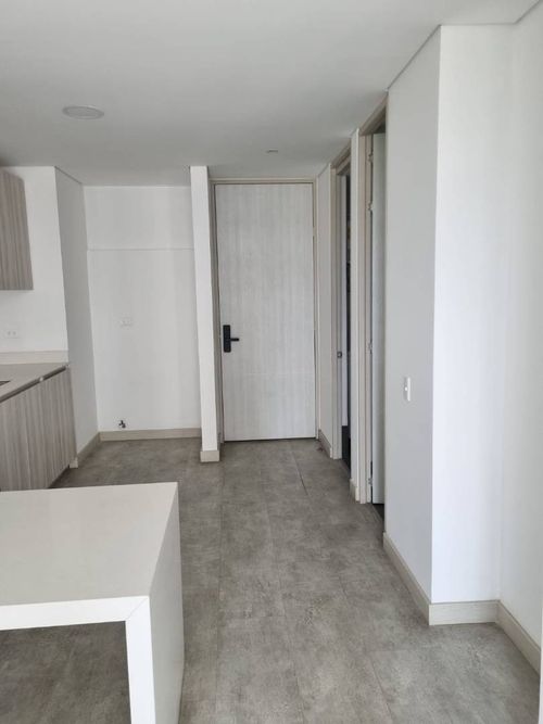 Apartamento de 1 alcoba en arriendo en Loma De Los Gonzalez, Medellín, 55 m² · foto 3 de 10