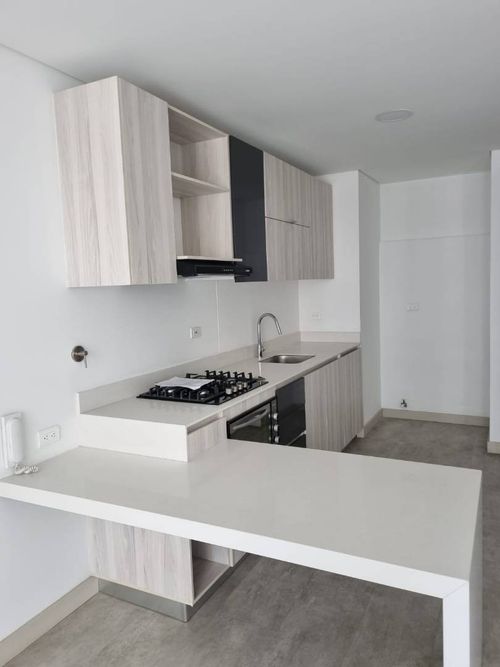 Apartamento de 1 alcoba en arriendo en Loma De Los Gonzalez, Medellín, 55 m² · foto 4 de 10