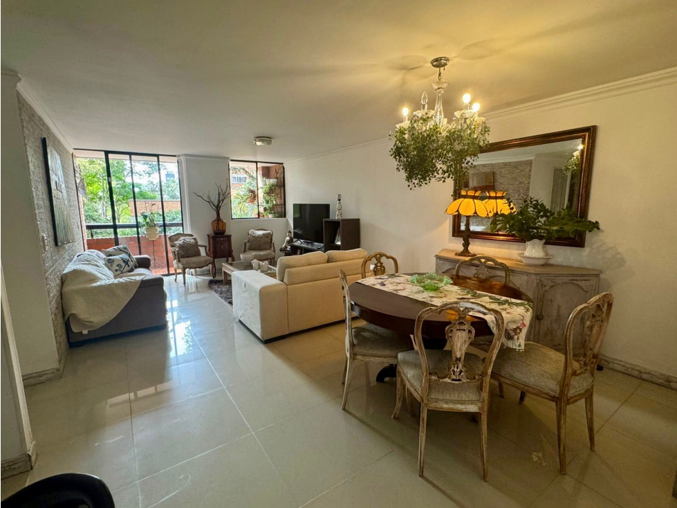 Apartment for sale in Los Balsos, Medellín 2