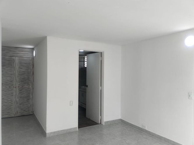Apartamento de 3 alcobas en arriendo en El Poblado, Medellín, 100 m² · foto 4 de 15