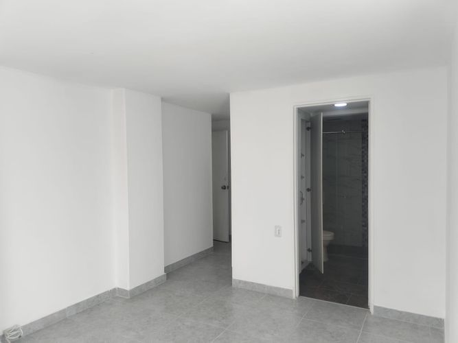 Apartamento de 3 alcobas en arriendo en El Poblado, Medellín, 100 m² · foto 3 de 15