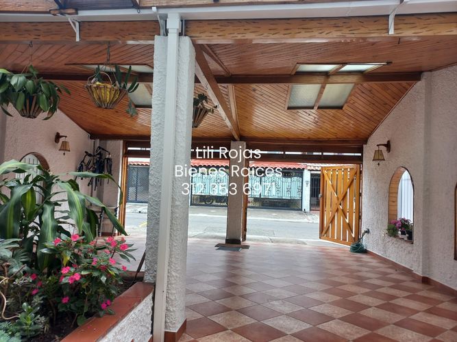 Casa de 4 alcobas en venta en La Floresta, Bogotá, 280 m² · foto 4 de 24