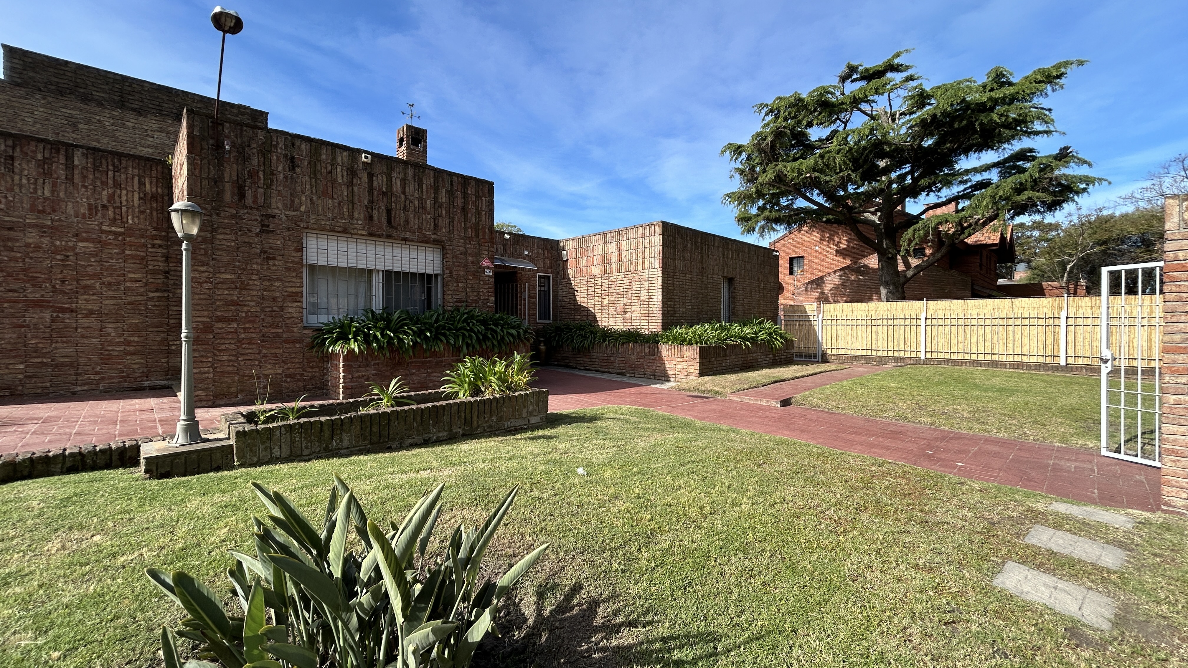 Amplia Con Muebles, vivienda o Ideal Empresa Amplia Padrón Único