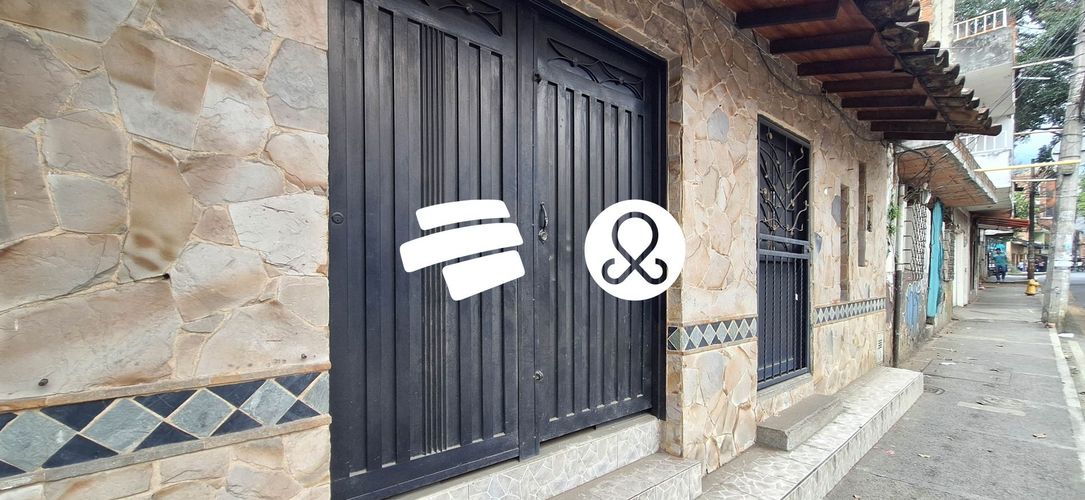 Casa en venta en Andalucia, Bello, 213 m² · foto 2 de 17