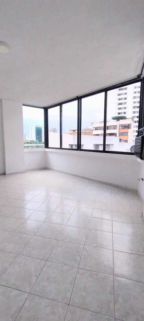 Apartamento de 5 alcobas en venta en Granada, Cali, 138 m² · foto 3 de 19