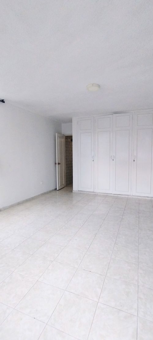 Apartamento de 5 alcobas en venta en Granada, Cali, 138 m² · foto 6 de 19