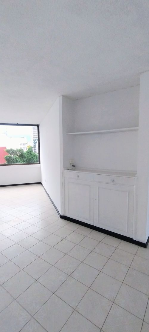Apartamento de 5 alcobas en venta en Granada, Cali, 138 m² · foto 9 de 19