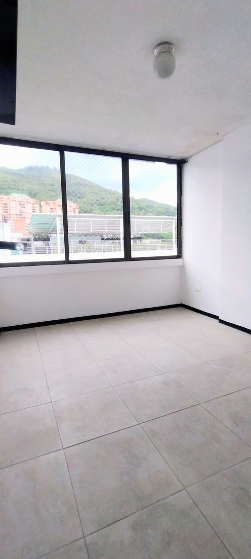 Apartamento de 5 alcobas en venta en Granada, Cali, 138 m² · foto 12 de 19