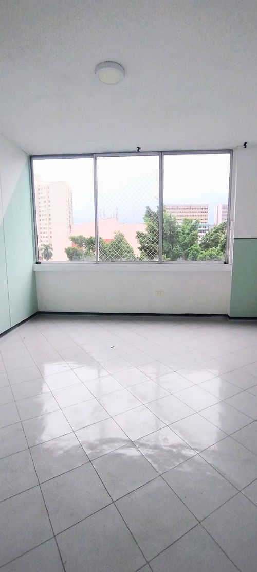 Apartamento de 5 alcobas en venta en Granada, Cali, 138 m² · foto 11 de 19