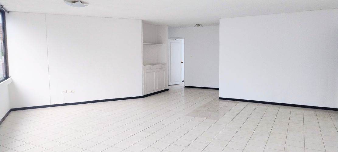 Apartamento de 5 alcobas en venta en Granada, Cali, 138 m² · foto 18 de 19