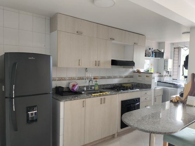 Apartamento de 2 alcobas en arriendo en El Poblado, Medellín, 74 m² · foto 4 de 17