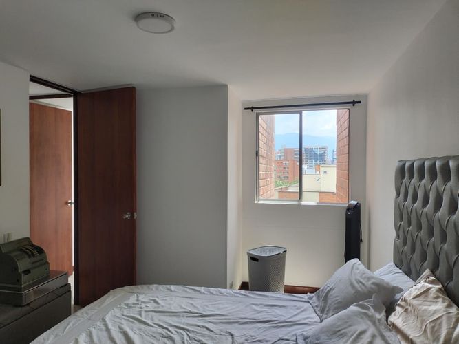 Apartamento de 2 alcobas en arriendo en El Poblado, Medellín, 74 m² · foto 9 de 17