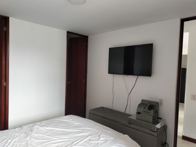 Apartamento de 2 alcobas en arriendo en El Poblado, Medellín, 74 m² · foto 10 de 17