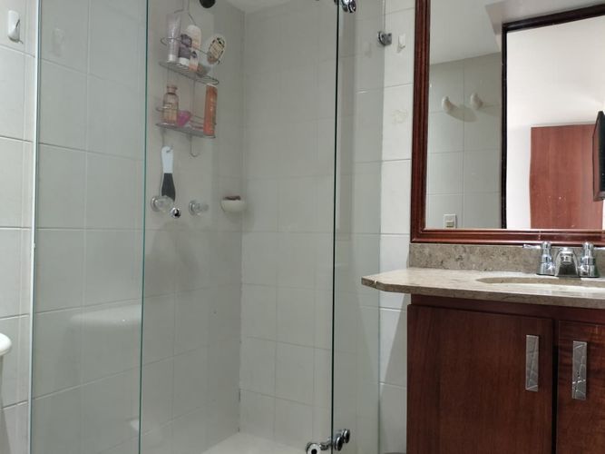 Apartamento de 2 alcobas en arriendo en El Poblado, Medellín, 74 m² · foto 16 de 17