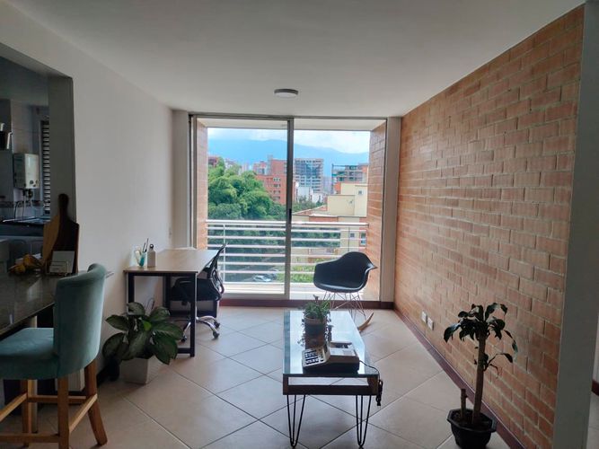 Apartamento de 2 alcobas en arriendo en El Poblado, Medellín, 74 m² · foto 3 de 17