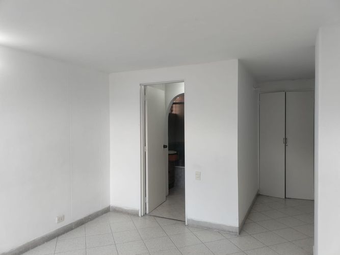 Apartamento de 3 alcobas en arriendo en El Poblado, Medellín, 106 m² · foto 6 de 16