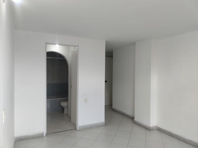 Apartamento de 3 alcobas en arriendo en El Poblado, Medellín, 106 m² · foto 7 de 16