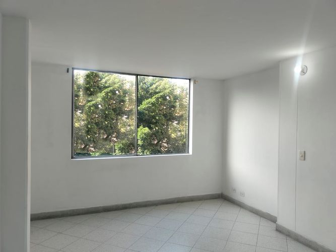 Apartamento de 3 alcobas en arriendo en El Poblado, Medellín, 106 m² · foto 14 de 16